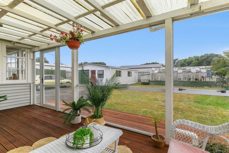 Photo of property in 37 Main Road, Titahi Bay, Porirua, 5022