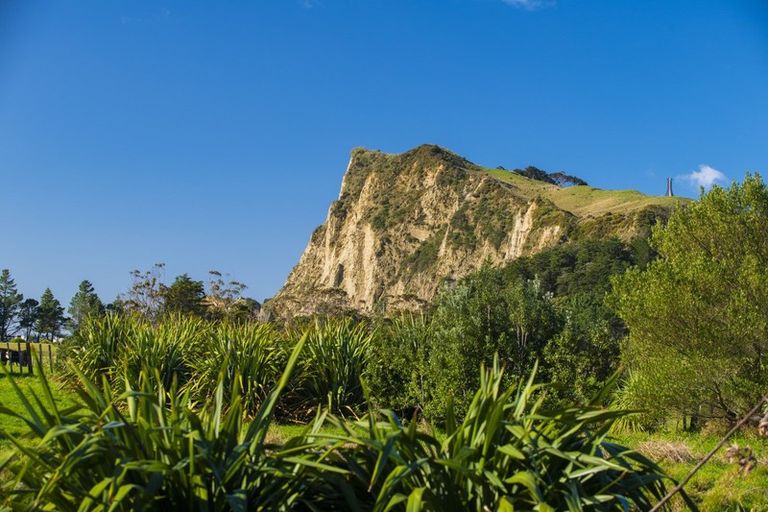 Photo of property in 20b Rangiuia Road, Tolaga Bay, 4077