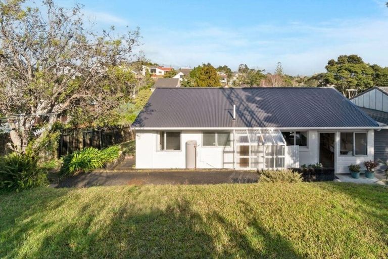 Photo of property in 1/10 Bryers Place, Bayview, Auckland, 0629