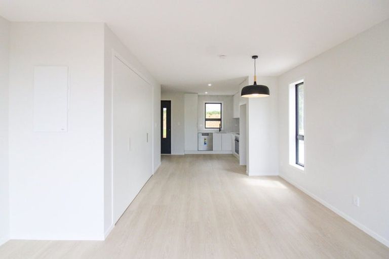 Photo of property in 72 Tiketike Way, Brooklyn, Wellington, 6021