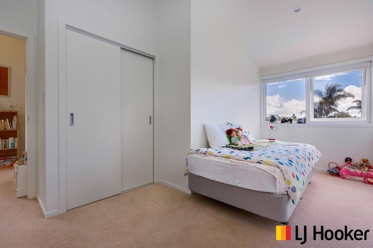 Photo of property in 112 Elliot Street, Pahurehure, Papakura, 2113