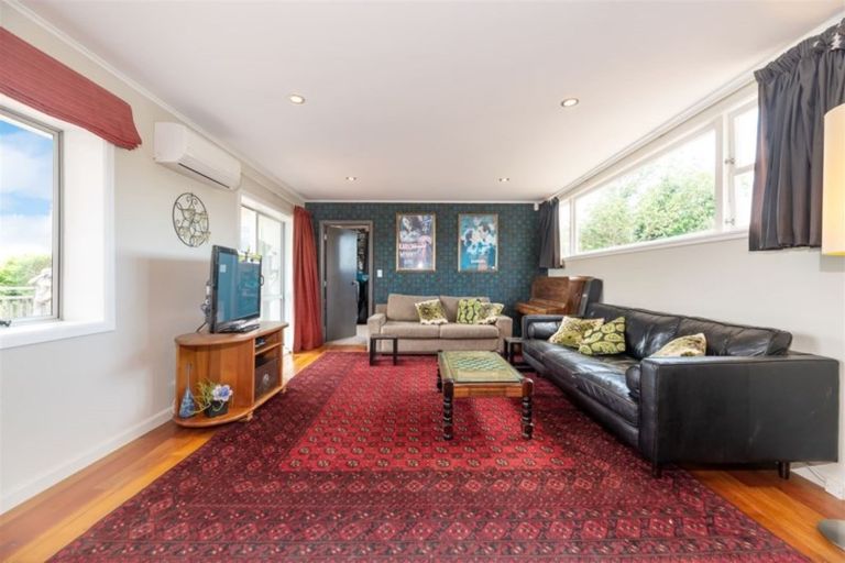 Photo of property in 150 Glengarry Road, Glen Eden, Auckland, 0602