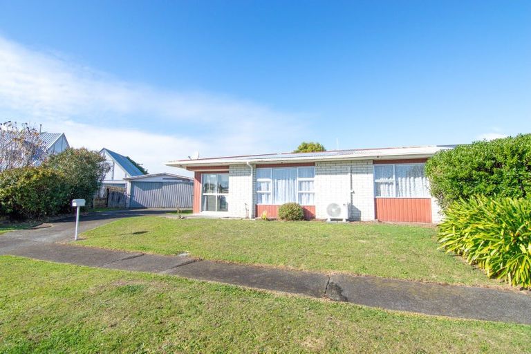 Photo of property in 10 Bruce Place, Highbury, Palmerston North, 4412