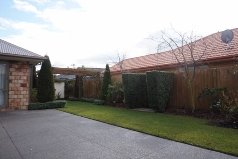 Photo of property in 4 Cyclamen Place, Aidanfield, Christchurch, 8025