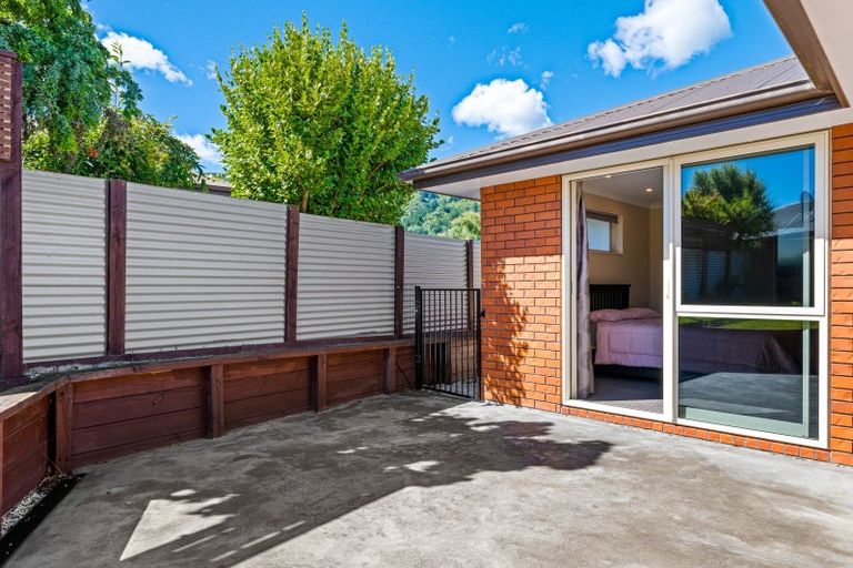 Photo of property in 23 Admiralty Place, Waikawa, Picton, 7220