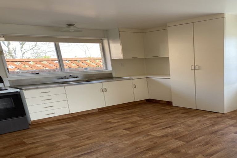 Photo of property in 1/10 Valecrest Avenue, Parklands, Christchurch, 8083