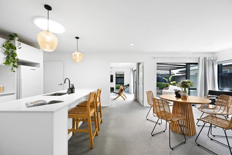 Photo of property in 1 Hebe Crescent, Papamoa Beach, Papamoa, 3118