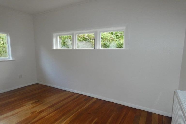 Photo of property in 93 Karori Road, Karori, Wellington, 6012