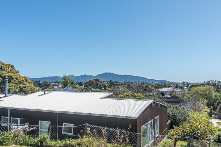 Photo of property in 88 Raumati Road, Raumati Beach, Paraparaumu, 5032