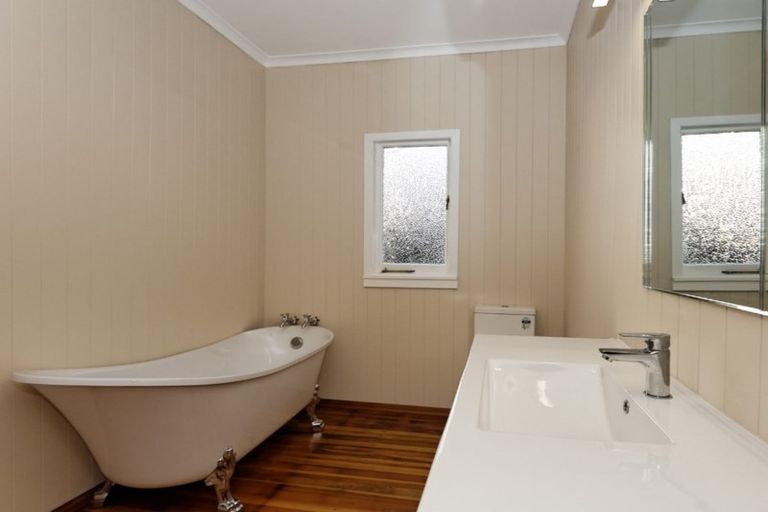 Photo of property in 139b Flanshaw Road, Te Atatu South, Auckland, 0610