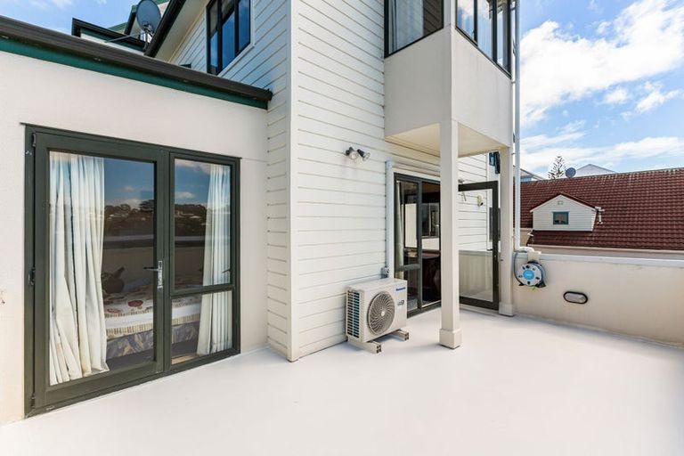 Photo of property in 12 Hall Avenue, Newtown, Wellington, 6021