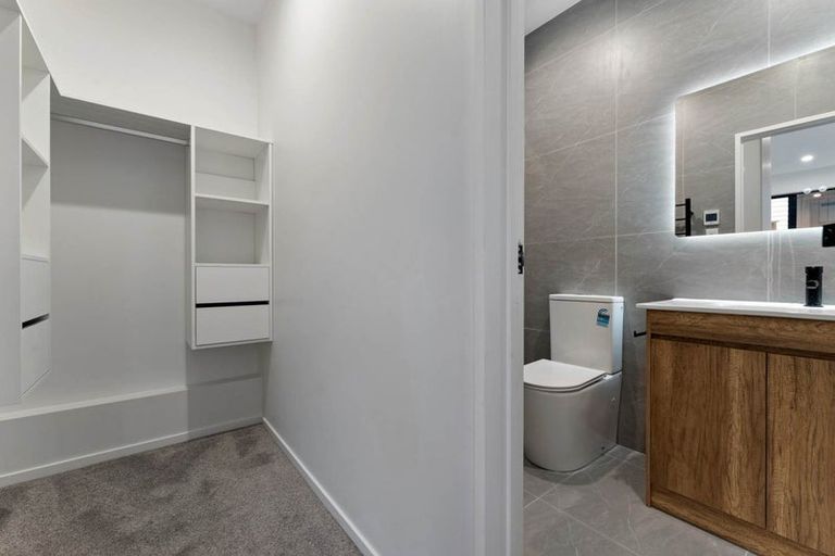 Photo of property in 38 Papai Lane, Massey, Auckland, 0614