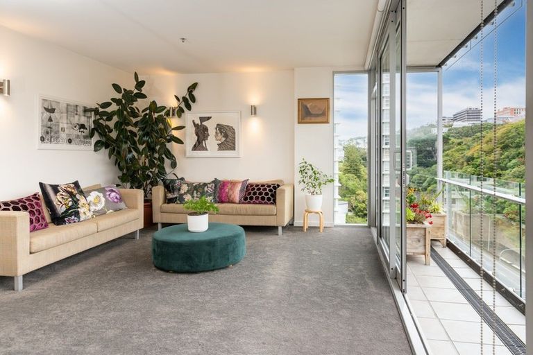 Photo of property in Montreaux Apartments, 8a/164 The Terrace, Wellington Central, Wellington, 6011