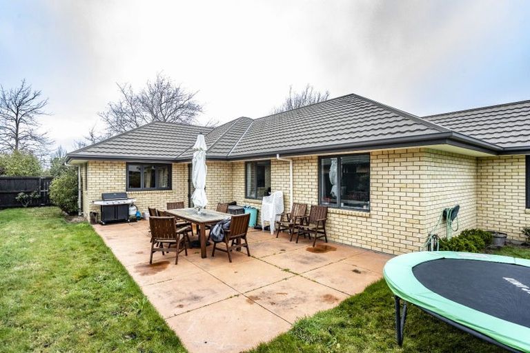 Photo of property in 27 Oakwood Drive, Rangiora, 7400