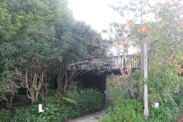 Photo of property in 14 Sarajevo Place, Massey, Auckland, 0614