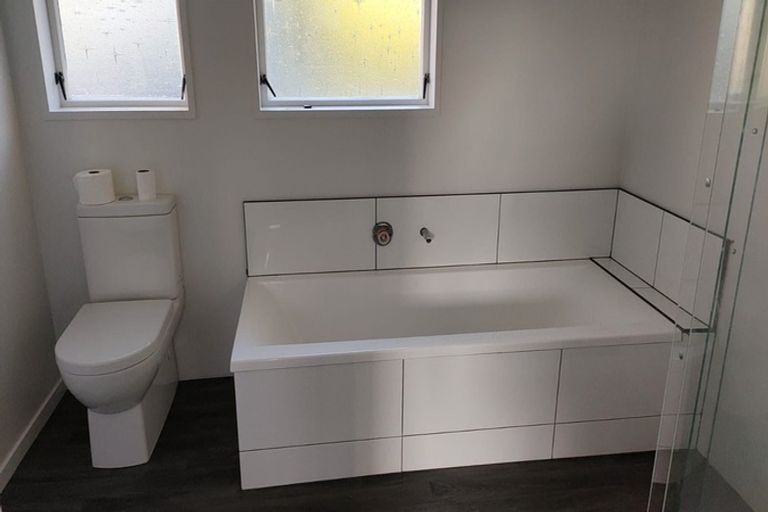 Photo of property in 11 Litchfield Place, Clarks Beach, 2122