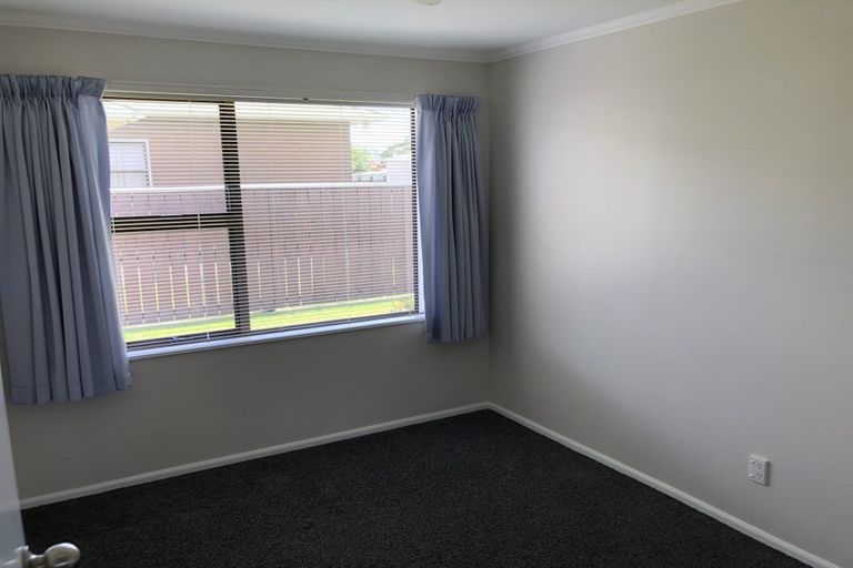 Photo of property in 5a Massey Street, Westown, New Plymouth, 4310