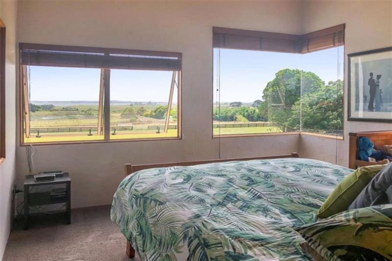 Photo of property in 233 Laing Road, Karaka, Papakura, 2580