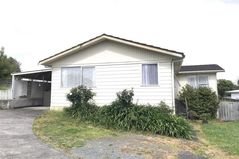 Photo of property in 22 Kelman Road, Kelston, Auckland, 0602