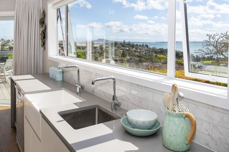 Photo of property in 74 Mellons Bay Road, Mellons Bay, Auckland, 2014