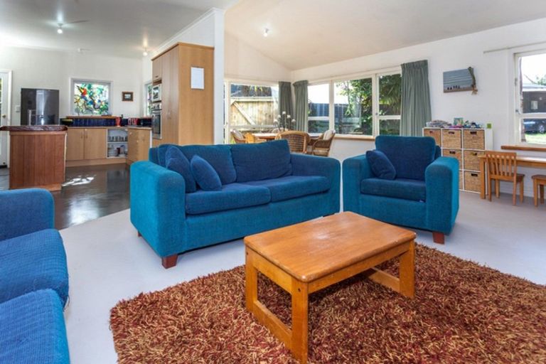 Photo of property in 3 Widdison Place, Whangamata, 3691