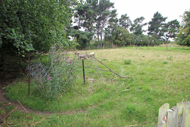 Photo of property in 48 Magdala Street, Kakanui, Oamaru, 9495