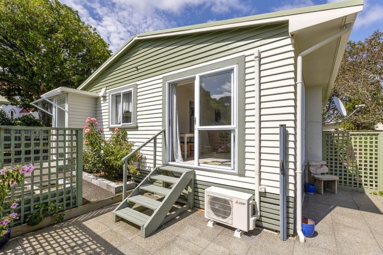 Photo of property in 5a Old South Road, Okato, 4335