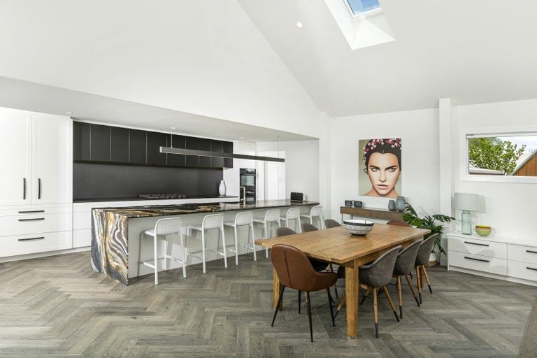 Photo of property in 2c Roland Road, Greenhithe, Auckland, 0632