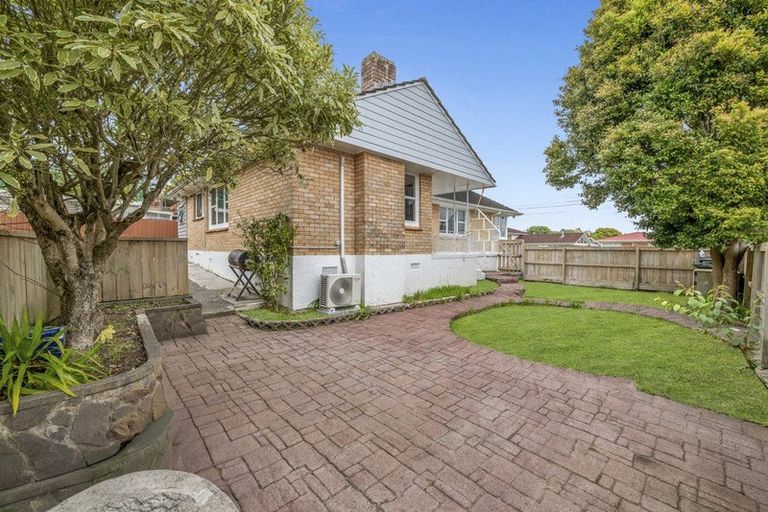 Photo of property in 11 Tampin Road, Hillpark, Auckland, 2102