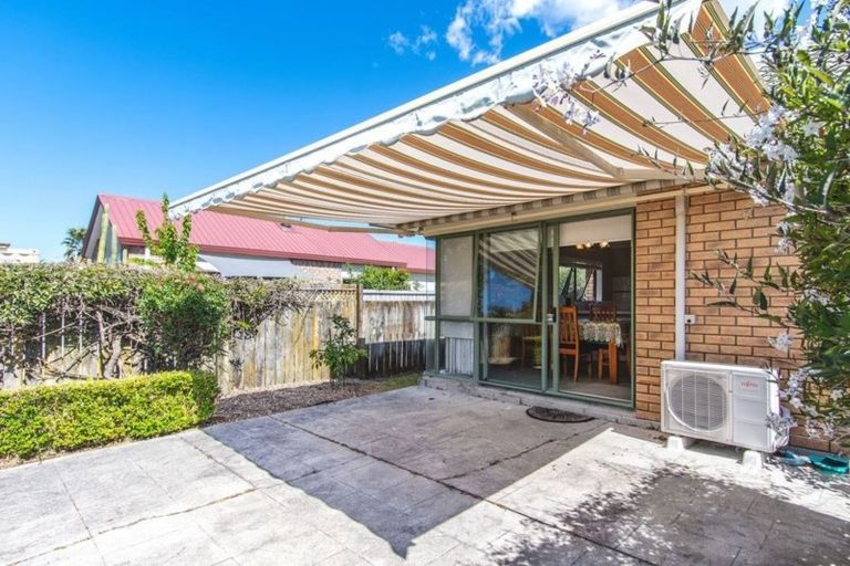 Photo of property in 111 Blake Boulevard, Papamoa Beach, Papamoa, 3118
