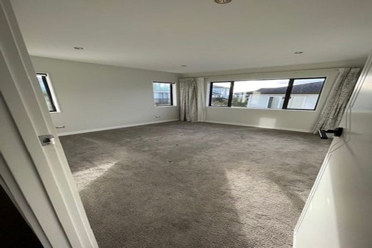 Photo of property in 36 Bounty Road, Long Bay, Auckland, 0630