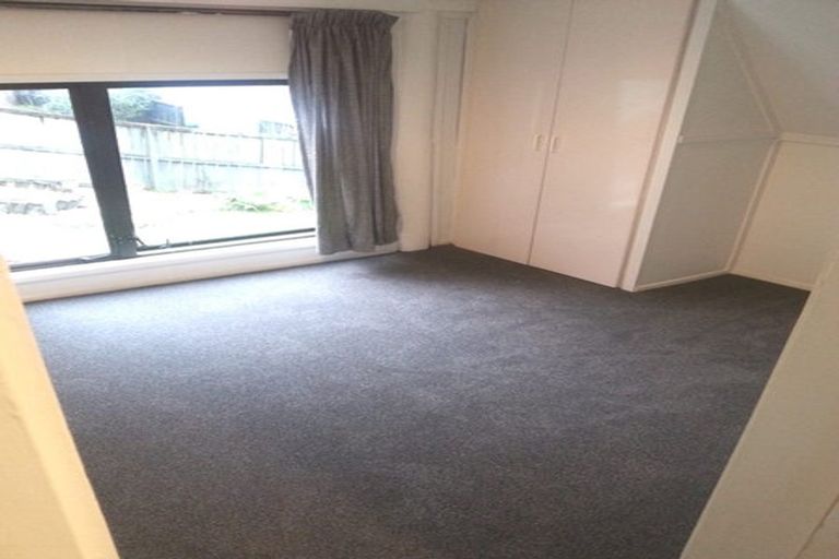 Photo of property in 81 Oaktree Avenue, Browns Bay, Auckland, 0630