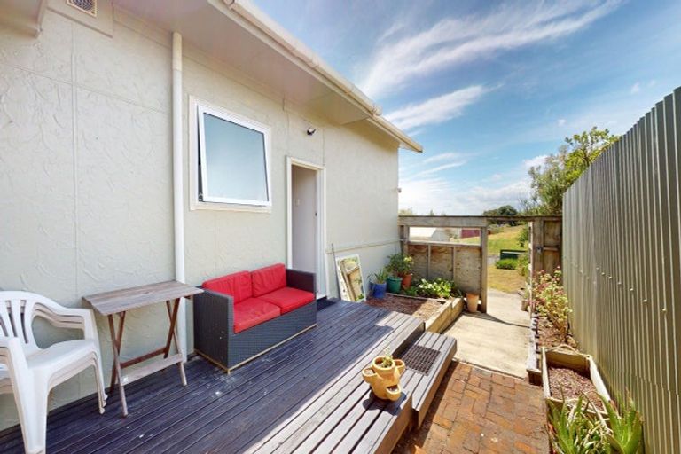 Photo of property in 40 Kahukura Avenue, Waitarere Beach, Levin, 5510
