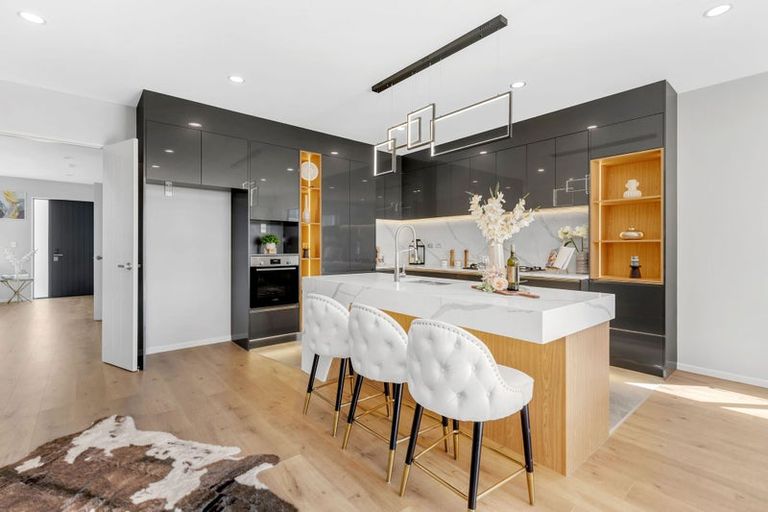 Photo of property in 22 Korowhiti Road, Clarks Beach, 2122