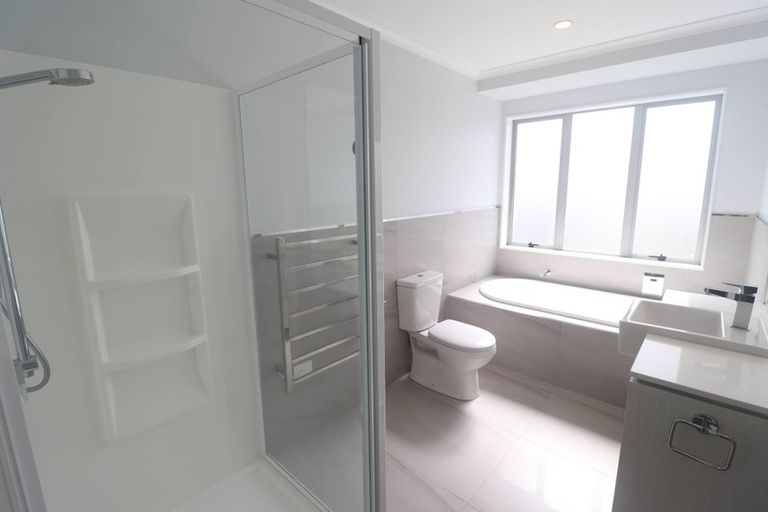 Photo of property in 109 Mackay Drive, Greenhithe, Auckland, 0632