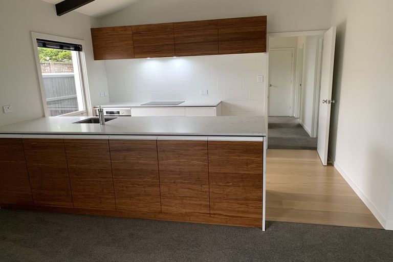 Photo of property in 26 Raekura Place, Redcliffs, Christchurch, 8081