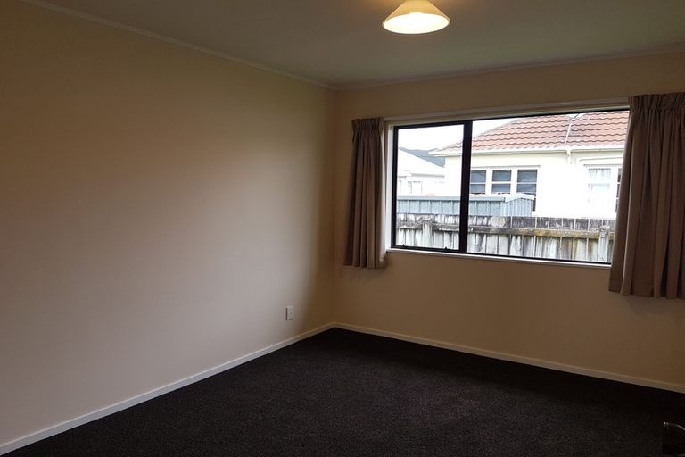 Photo of property in 2/22 Gadsby Street, Avalon, Lower Hutt, 5011