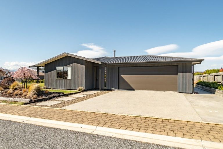 Photo of property in 1 Turnbull Crescent, Wanaka, 9305