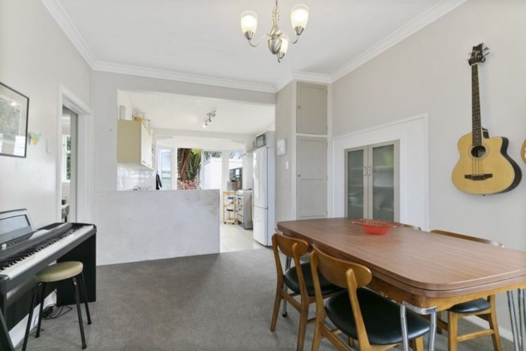 Photo of property in 1 Pitt Street, Moera, Lower Hutt, 5010