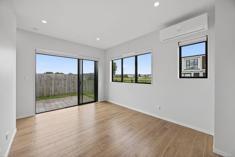 Photo of property in 27 Arahopu Place, Papakura, 2110