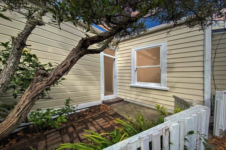 Photo of property in 200 Sydney Street West, Thorndon, Wellington, 6011