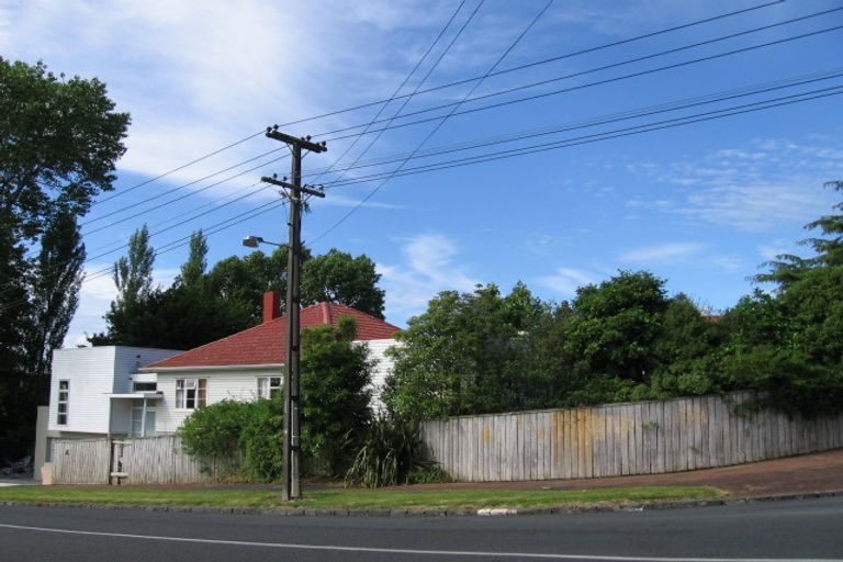 Photo of property in 71 Moa Road, Point Chevalier, Auckland, 1022