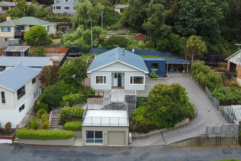 Photo of property in 1 Everton Road, Andersons Bay, Dunedin, 9013