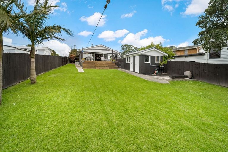 Photo of property in 814 Whangaparaoa Road, Manly, Whangaparaoa, 0930