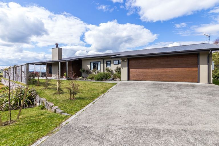 Photo of property in 108 Acacia Heights Drive, Acacia Bay, Taupo, 3385