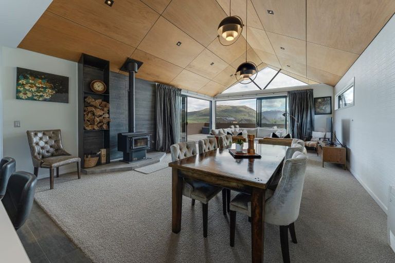 Photo of property in 55 Jacks Point Rise, Jacks Point, Queenstown, 9371