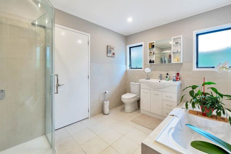 Photo of property in 40 Redwing Street, Browns Bay, Auckland, 0630