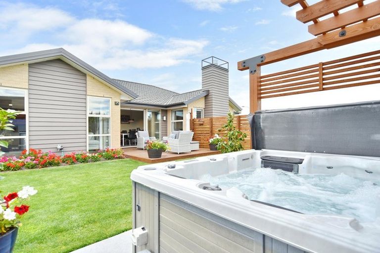 Photo of property in 12 Hamlett Drive, Woodend, 7610