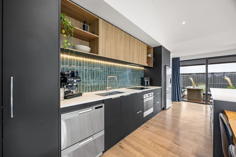 Photo of property in 14 Tomtit Crescent, Lake Hawea, 9382