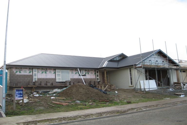 Photo of property in 44 Hoffman Court, Waikiwi, Invercargill, 9810